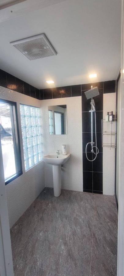 Medileaf Hostel Хад-Рін Екстер'єр фото